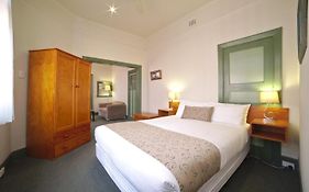 Large Studio Apartment With Spa Central Ballarat